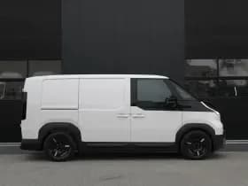 Kia PV5 L2H1 Essential 71.2 kWh 164pk - 416km WLTP - Stoel/Stuurverwarming - Keyless - V2L - Camera - ACC met stuurhulp - Rijklaar thumbnail 4