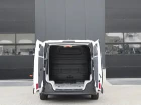 Kia PV5 L2H1 Essential 71.2 kWh 164pk - 416km WLTP - Stoel/Stuurverwarming - Keyless - V2L - Camera - ACC met stuurhulp - Rijklaar thumbnail 7