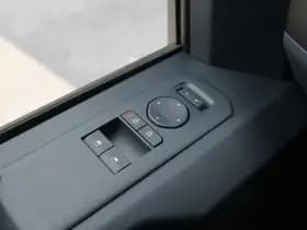 Kia PV5 L2H1 Essential 71.2 kWh 164pk - 416km WLTP - Stoel/Stuurverwarming - Keyless - V2L - Camera - ACC met stuurhulp - Rijklaar thumbnail 18