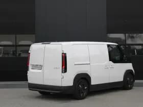 Kia PV5 L2H1 Essential 71.2 kWh 164pk - 416km WLTP - Stoel/Stuurverwarming - Keyless - V2L - Camera - ACC met stuurhulp - Rijklaar thumbnail 5