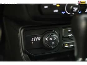 Jeep Renegade 4xe 240 Plug-in Hybrid Electric S thumbnail 13