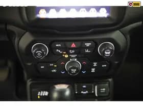 Jeep Renegade 4xe 240 Plug-in Hybrid Electric S thumbnail 15