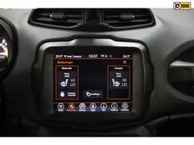 Jeep Renegade 4xe 240 Plug-in Hybrid Electric S thumbnail 17