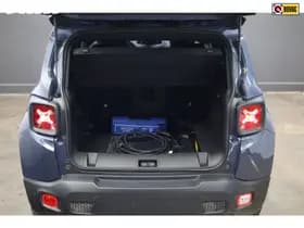 Jeep Renegade 4xe 240 Plug-in Hybrid Electric S thumbnail 34