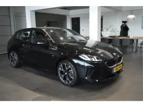 BMW 1-serie 120 M Sport navi camera led pdc cruise 18 inch !! thumbnail 3