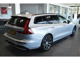 Volvo V60 2.0 T6 Plug-in hybrid AWD Plus Dark leer trekhaak !! thumbnail 4