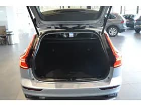 Volvo V60 2.0 T6 Plug-in hybrid AWD Plus Dark leer trekhaak !! thumbnail 8