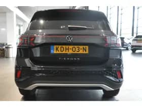 Volkswagen T-Cross 1.5 TSI 2X R-LINE navi camera trekhaak 17 inch 150 pk !! thumbnail 5