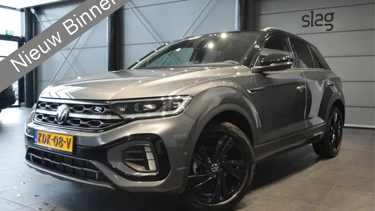 Volkswagen T-Roc 1.5 TSI 3X R-LINE Black Style keyless camera led 18 inch !! — foto 1