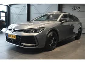 Volkswagen Passat Variant 2.0 TDI 3X R-LINE head up pano trekhaak 18 inch 150 pk !! thumbnail 2