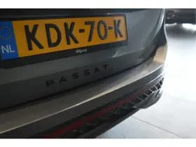 Volkswagen Passat Variant 2.0 TDI 3X R-LINE head up pano trekhaak 18 inch 150 pk !! thumbnail 7
