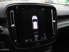Volvo XC40 thumbnail 25