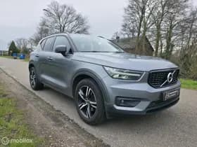 Volvo XC40 thumbnail 3