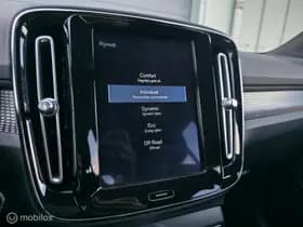 Volvo XC40 thumbnail 22