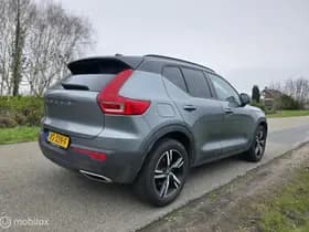 Volvo XC40 thumbnail 4
