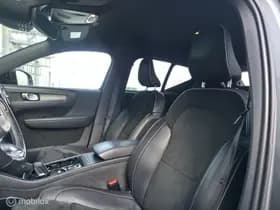 Volvo XC40 thumbnail 7