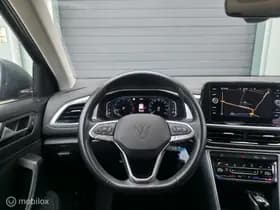 Volkswagen T-Roc thumbnail 14