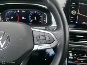 Volkswagen T-Roc thumbnail 16