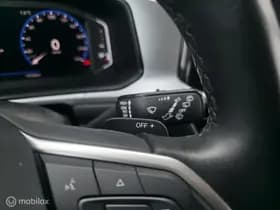 Volkswagen T-Roc thumbnail 17