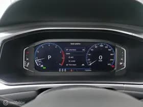 Volkswagen T-Roc thumbnail 18