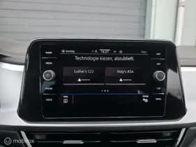 Volkswagen T-Roc thumbnail 24