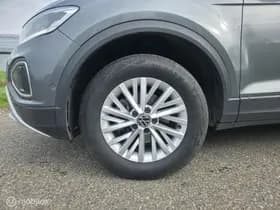 Volkswagen T-Roc thumbnail 27