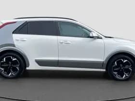 Kia Niro EV ExecutiveLine 64.8 kWh Pano/schuifdak | Elec.stoelen | Stoelventilatie/verw. thumbnail 4