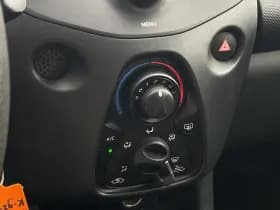 Toyota Aygo 1.0 VVT-i x-fun | 5drs | airco! thumbnail 15