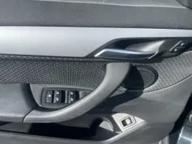 BMW X1 sDrive18i Executive | camera | climate | e. achterklep! thumbnail 9