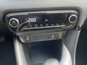 Toyota Yaris 1.5 Hybrid Dynamic | Stoelverw | Camera | Adaptive | Virtual | thumbnail 3