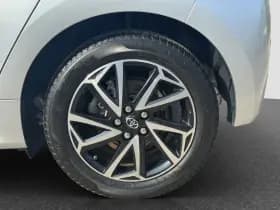 Toyota Yaris 1.5 Hybrid Dynamic | Stoelverw | Camera | Adaptive | Virtual | thumbnail 17