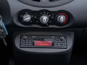 Renault Twingo 1.2 16V Parisienne 61.100 km +NAP NL- auto thumbnail 17