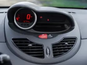 Renault Twingo 1.2 16V Parisienne 61.100 km +NAP NL- auto thumbnail 18