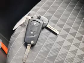 Peugeot 108 1.0 e- VTi Active 40.380 km +NAP NL- auto thumbnail 21