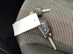 Peugeot 108 1.0 e- VTi TOP Open Dak 1e Eig. 54.700 km +NAP NL- auto thumbnail 25