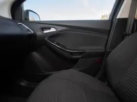 Ford Focus 1.0 Titanium Edition 68.400 km +NAP NL- auto thumbnail 19