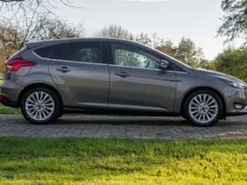 Ford Focus 1.0 Titanium Edition 68.400 km +NAP NL- auto thumbnail 6