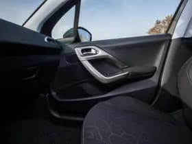 Peugeot 2008 1.2 PureTech Active 1e Eig. 32.494 km +NAP NL- auto thumbnail 21