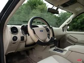 Ford USA EXPLORER 4.6 V8 Eddie Bauer 4x4 SUV 7- pers. 1e Eig. thumbnail 17