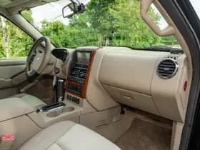 Ford USA EXPLORER 4.6 V8 Eddie Bauer 4x4 SUV 7- pers. 1e Eig. thumbnail 20