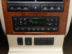 Ford USA EXPLORER 4.6 V8 Eddie Bauer 4x4 SUV 7- pers. 1e Eig. thumbnail 26