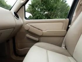 Ford USA EXPLORER 4.6 V8 Eddie Bauer 4x4 SUV 7- pers. 1e Eig. thumbnail 30