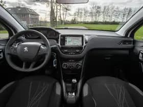 Peugeot 208 1.2 e- VTi 55.000 km +NAP Nwe Distributie NL- auto thumbnail 16