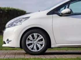 Peugeot 208 1.2 e- VTi 55.000 km +NAP Nwe Distributie NL- auto thumbnail 8