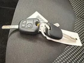 Toyota Aygo 1.0- 12V Comfort Navigator Automaat 1e Eig. 23.200 km +NAP thumbnail 17