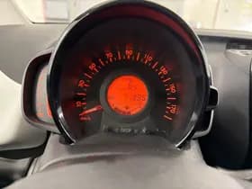 Peugeot 108 1.0 e- VTi Envy 71.895 km +NAP NL- auto thumbnail 9