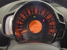 Citroen C1 1.0 e- VTi Feel 82.900 km +NAP NL- auto thumbnail 11