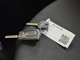 Citroen C1 1.0 e- VTi Feel 82.900 km +NAP NL- auto thumbnail 17