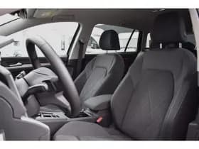 Volkswagen Golf Variant 1.0 Etsi Life Business thumbnail 4