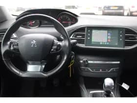 Peugeot 308 Sw 1.2 Puretech *Premium* | Leder | Camera | Trekhaak | Panorama | Carplay | Navigatie | Cruise & Climate Control | Privacy | thumbnail 6